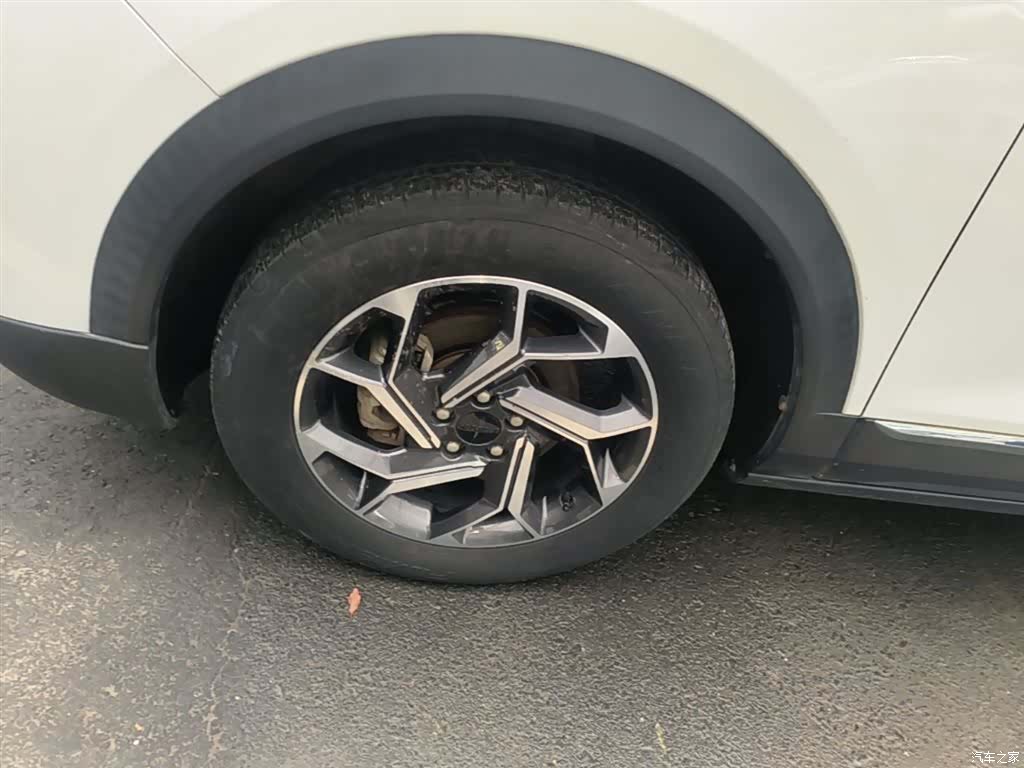 DongFeng AX7, 2021 23