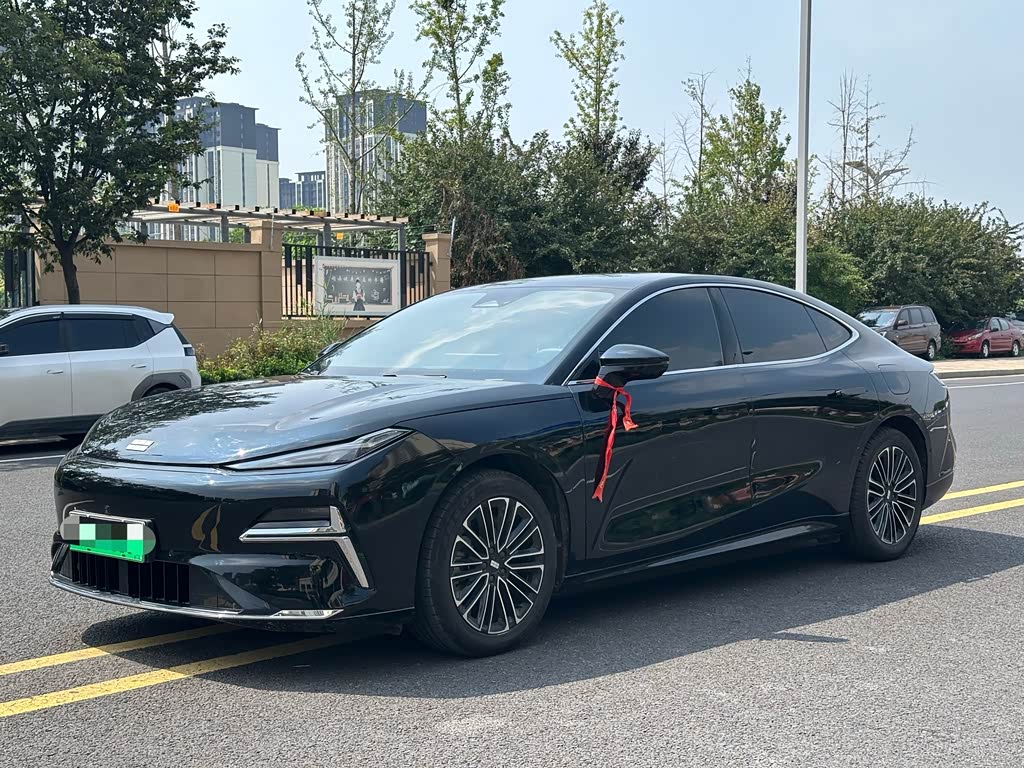 Geely Galaxy Starshine 8