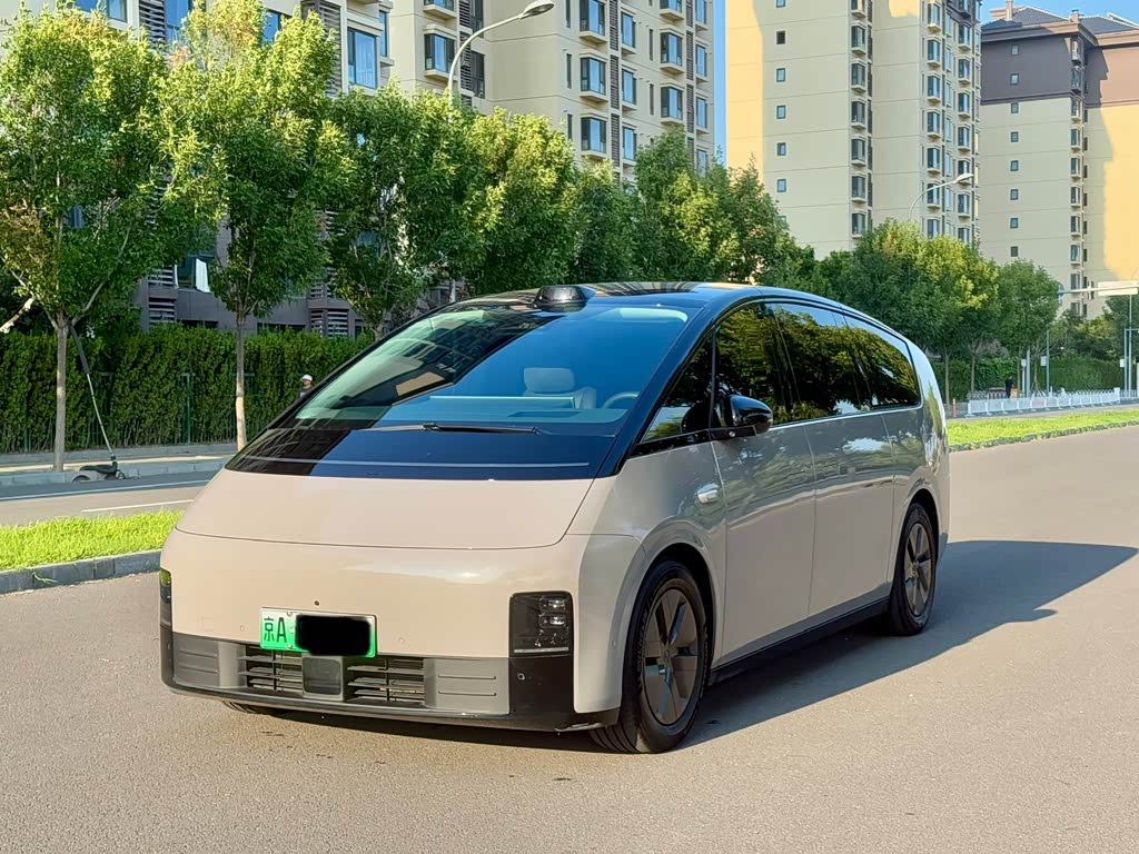 Li Auto MEGA