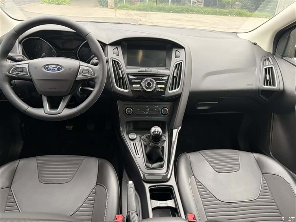 Ford Focus, 2019 16