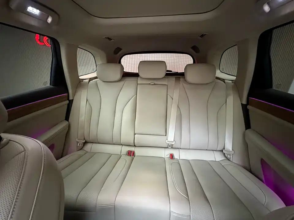 AITO Ask the world M7