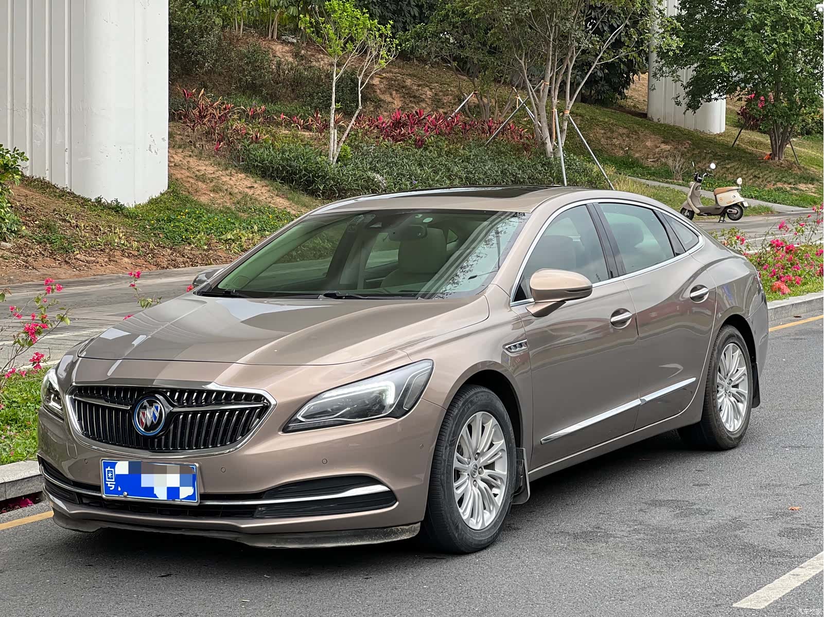 Buick LaCrosse, 2017 1
