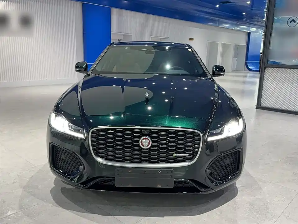 Jaguar XFL