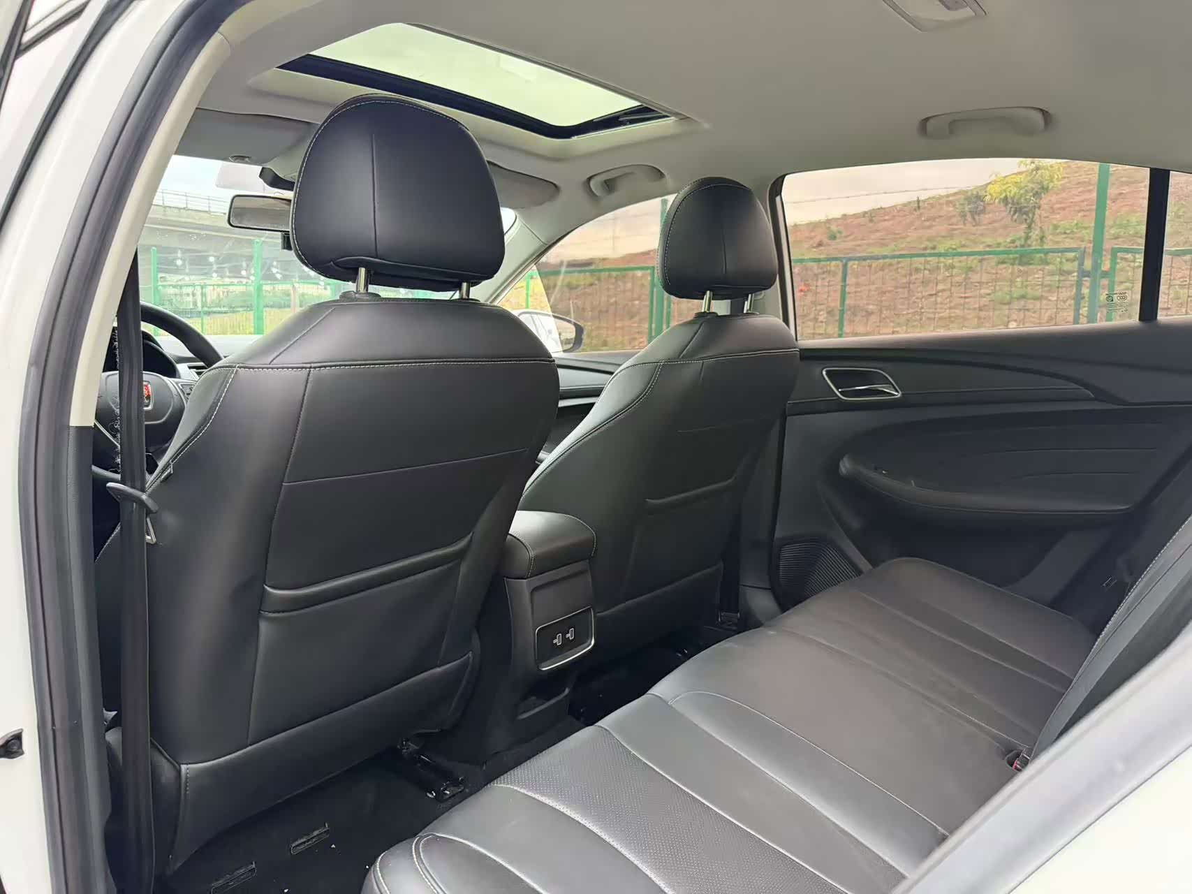 Roewe i5, 2020 7