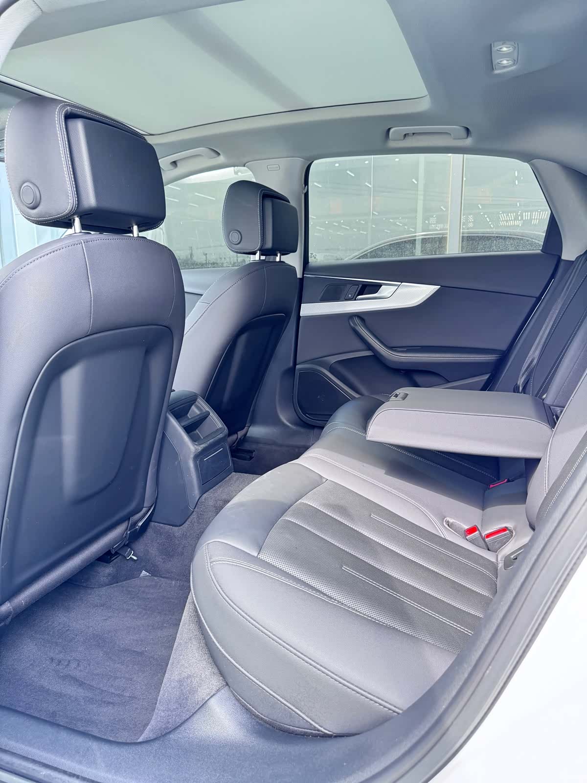 Audi A4L, 2021 11
