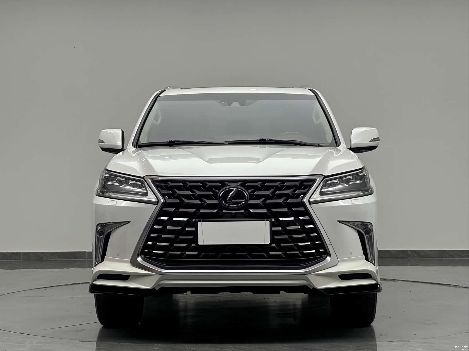 Lexus LX, 2019 2