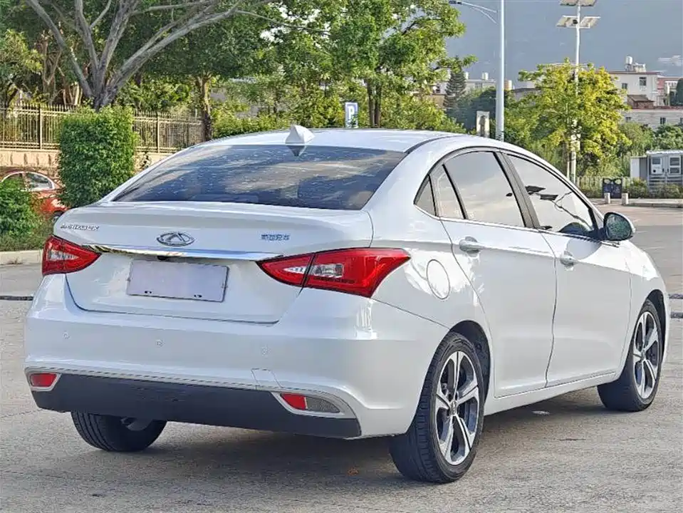 Chery Arrizo 5