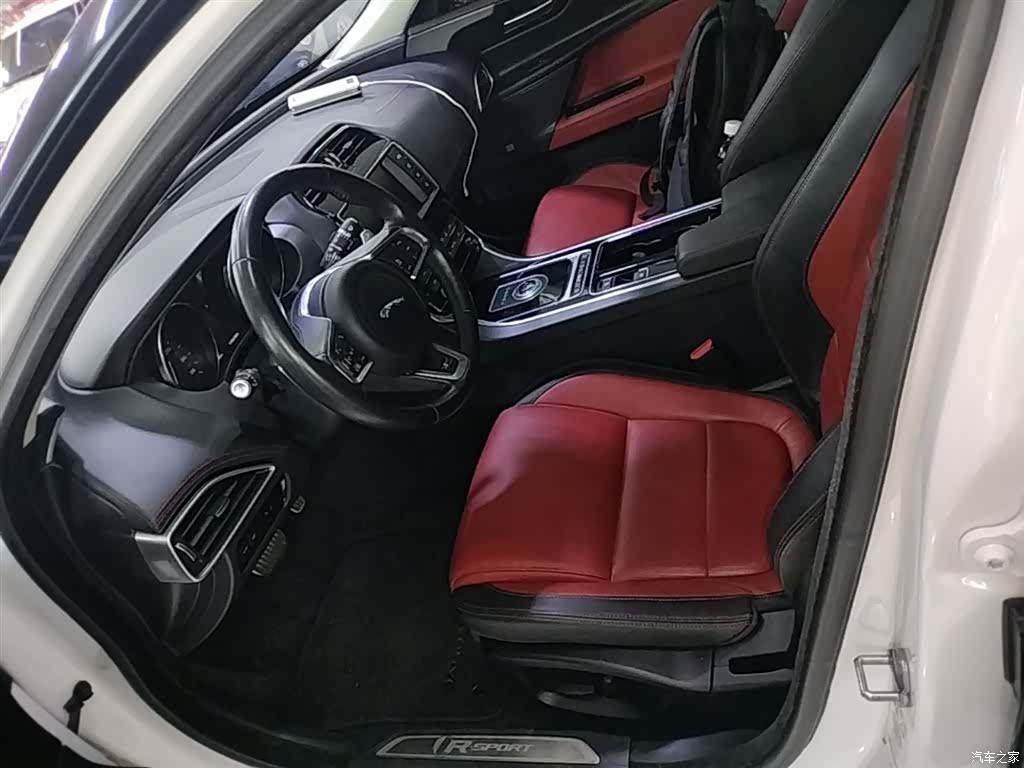 Jaguar XE, 2017 15