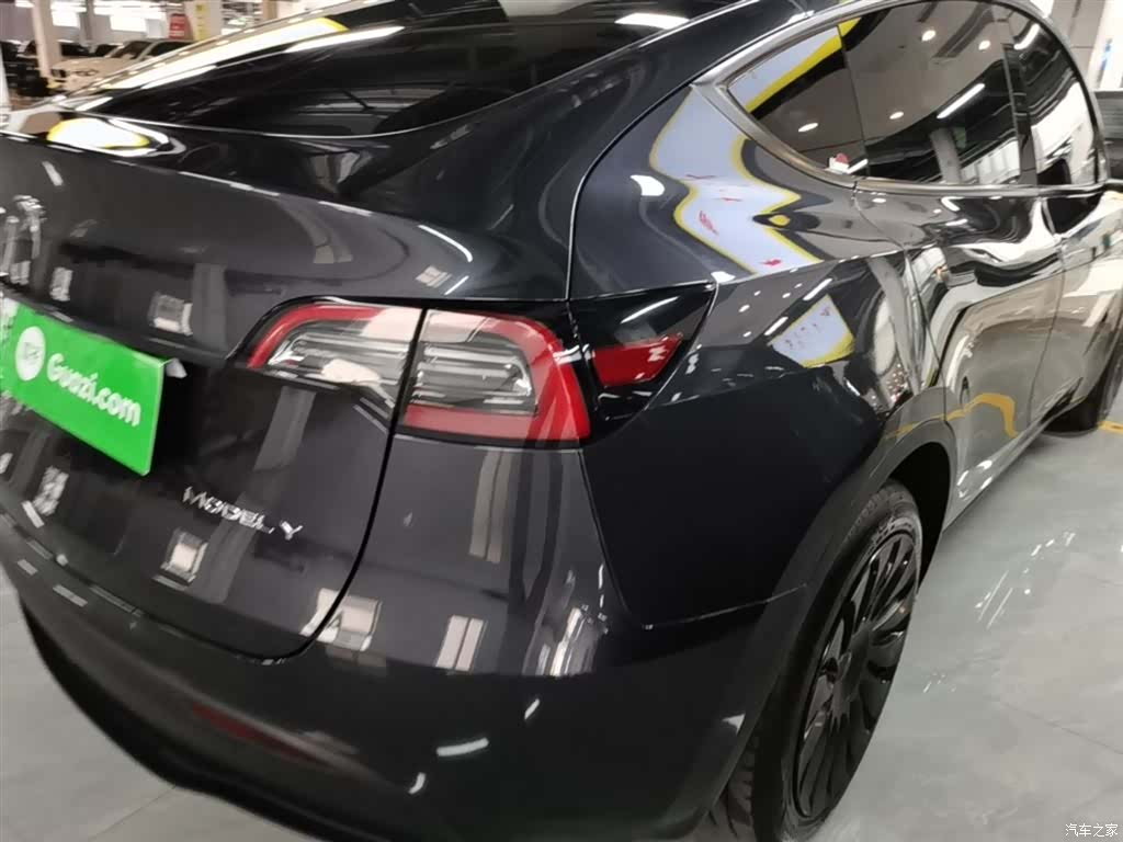 Tesla Model Y, 2024 8