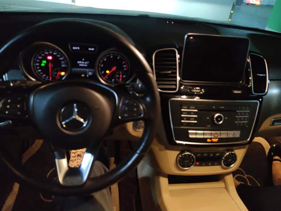 Mercedes-Benz GLE Mercedes-Benz GLE