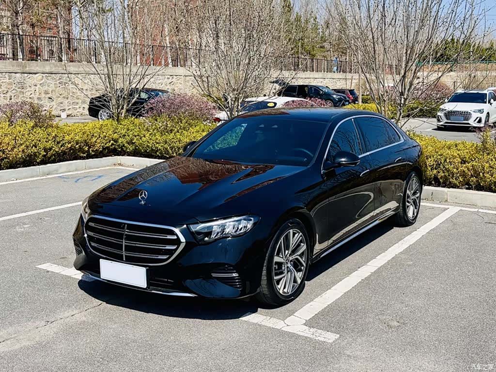 Mercedes-Benz E-Class, 2025 1