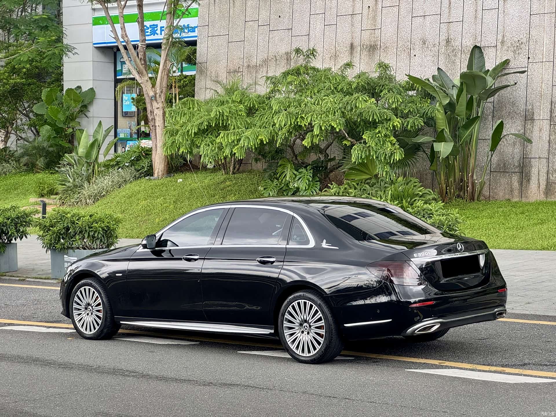 Mercedes-Benz E-Class, 2020 12