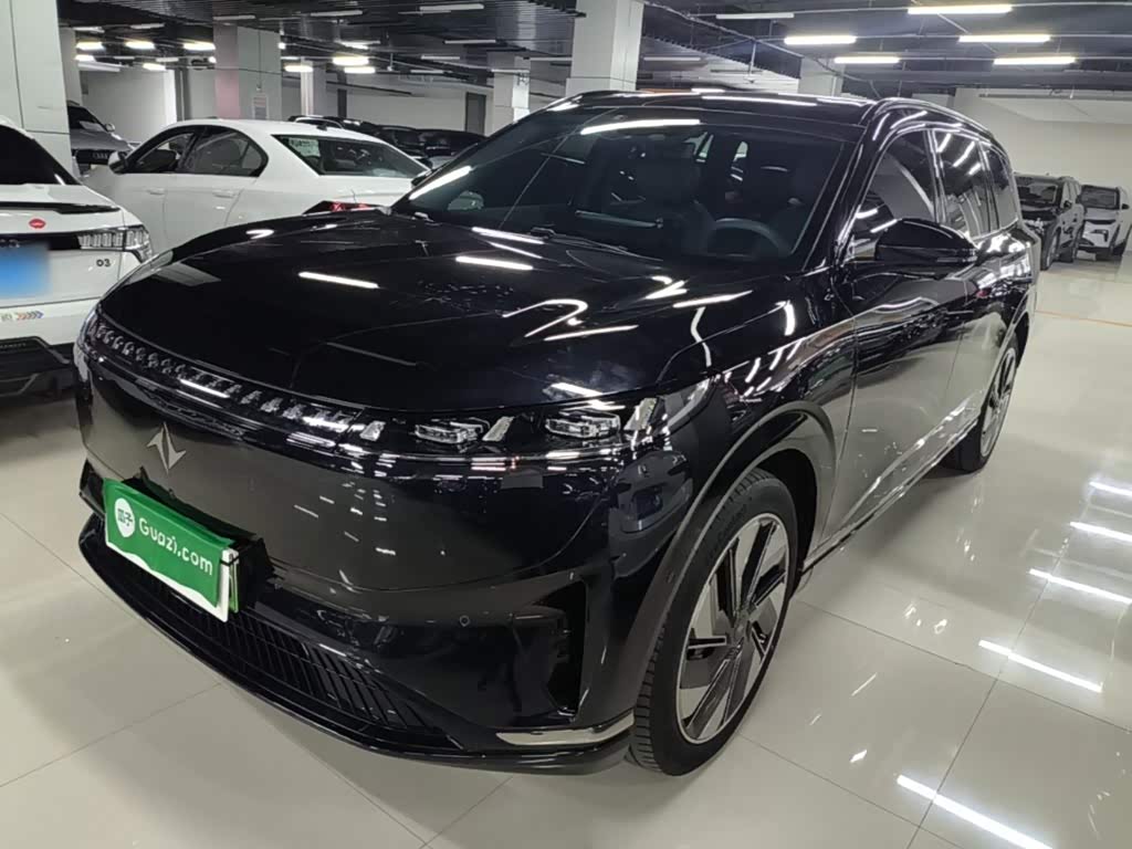 Dongfeng eπ008