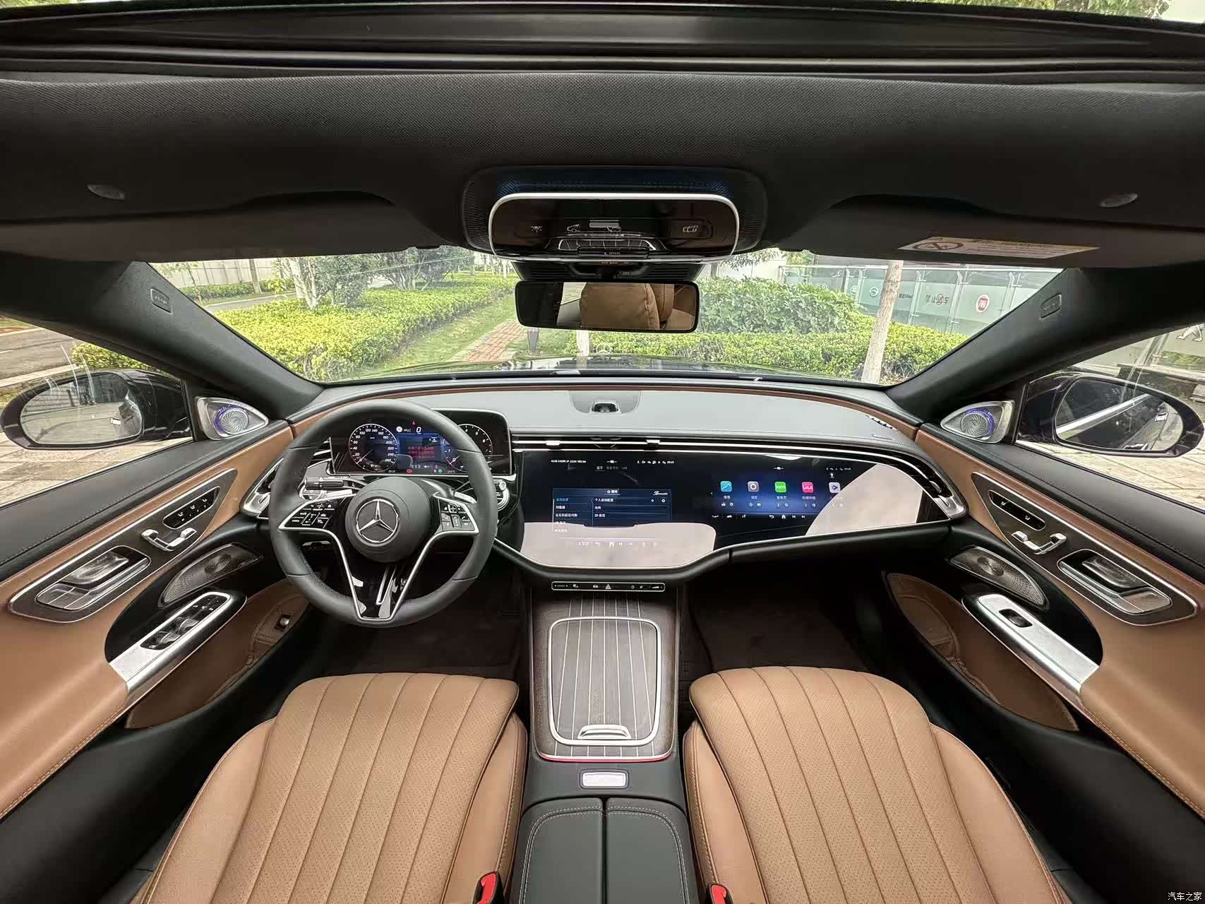 Mercedes-Benz E-Class, 2025 15