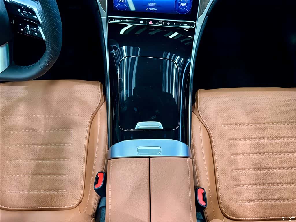 Mercedes-Benz GLC, 2025 29