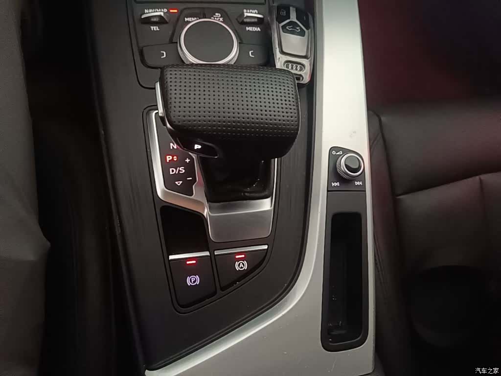 Audi A4L, 2020 14