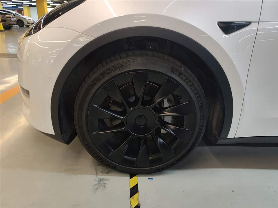Tesla Model Y Tesla Model Y
