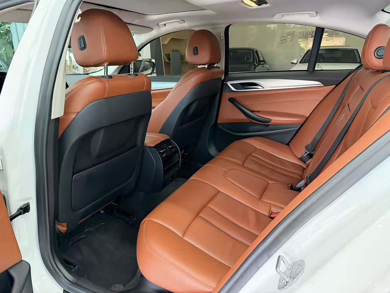 BMW 5 Series, 2019 все фото