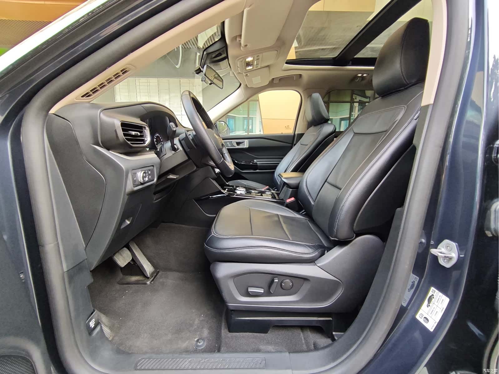 Ford Explorer, 2021 6