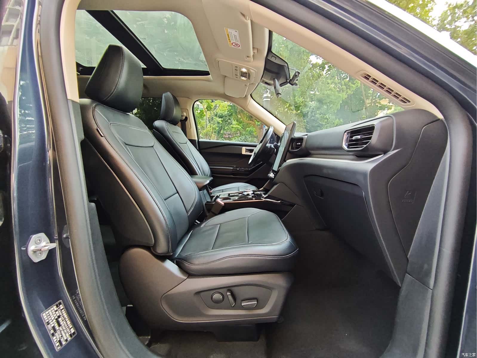 Ford Explorer, 2021 9