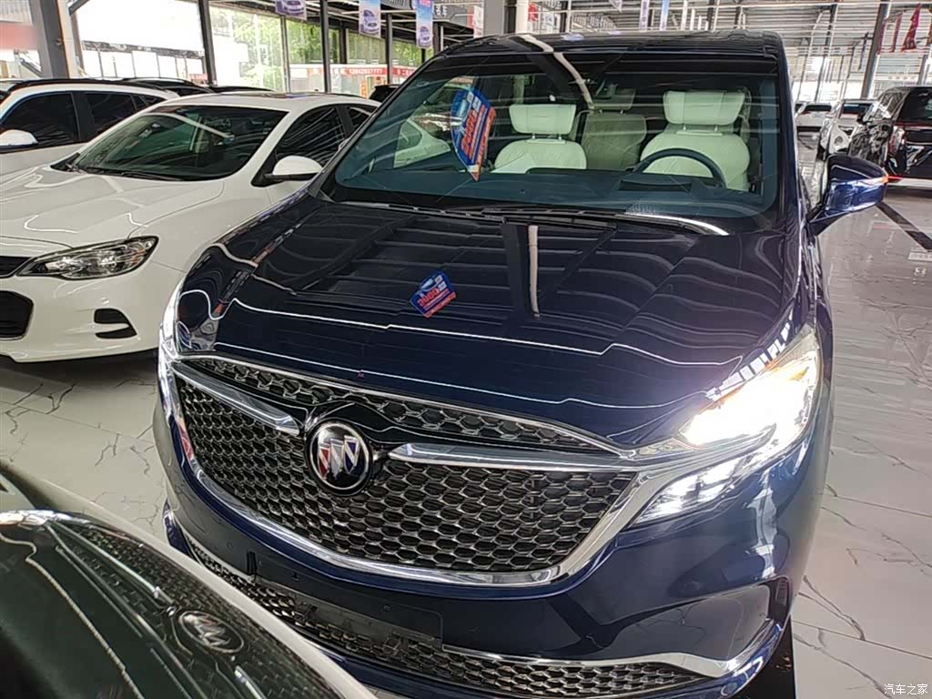 Buick GL8, 2020 3