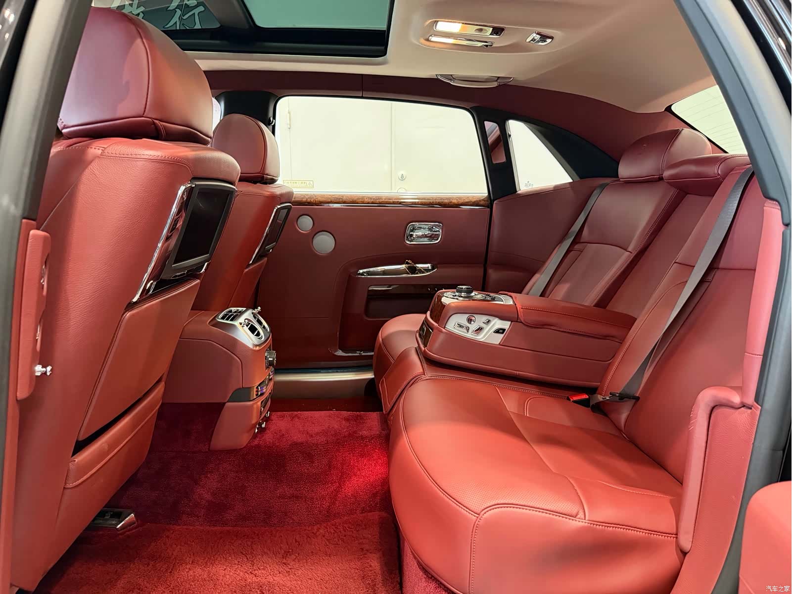 Rolls-Royce Ghost, 2013 18