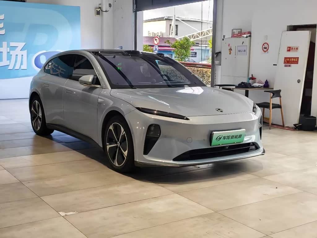 NIO ET5T