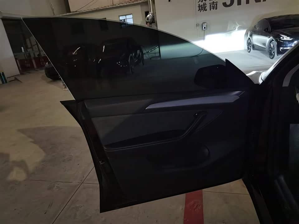 Tesla Model Y Tesla Model Y
