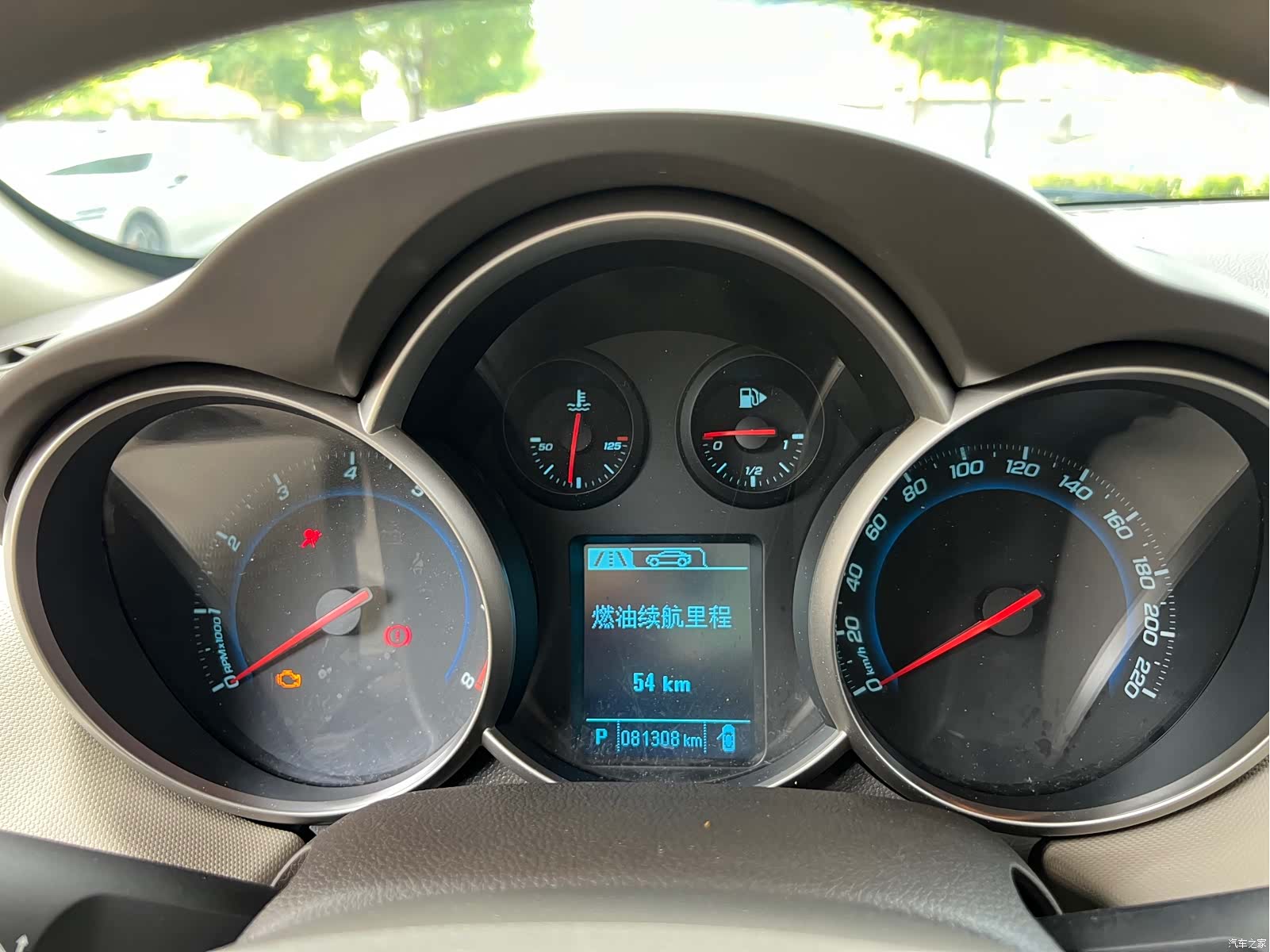 Chevrolet SE, 2015 19