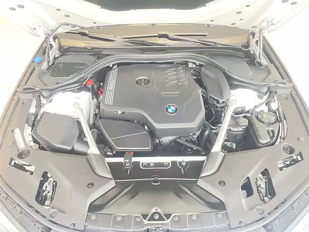 BMW 5 Series, 2023 17