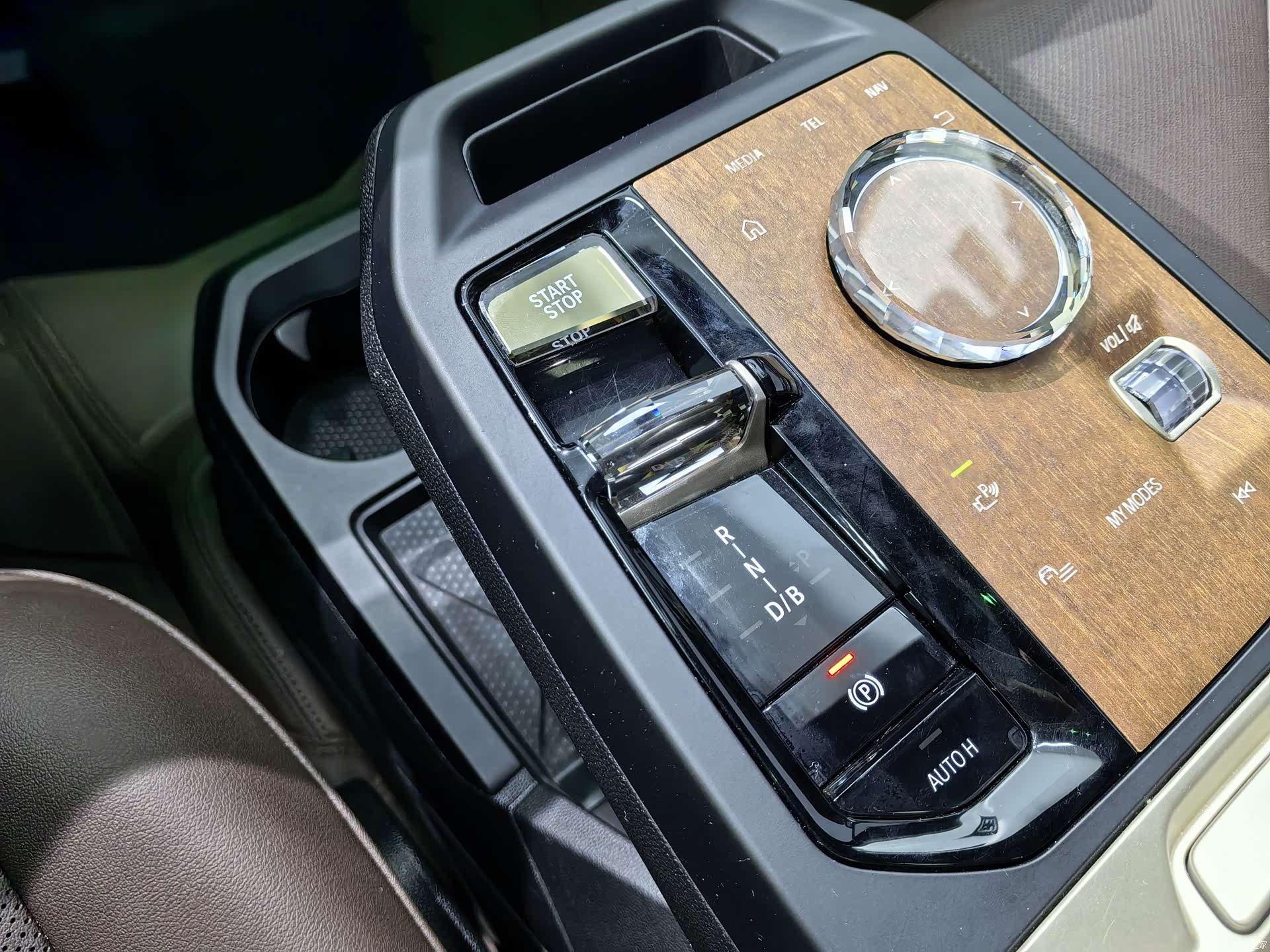 BMW iX, 2023 15