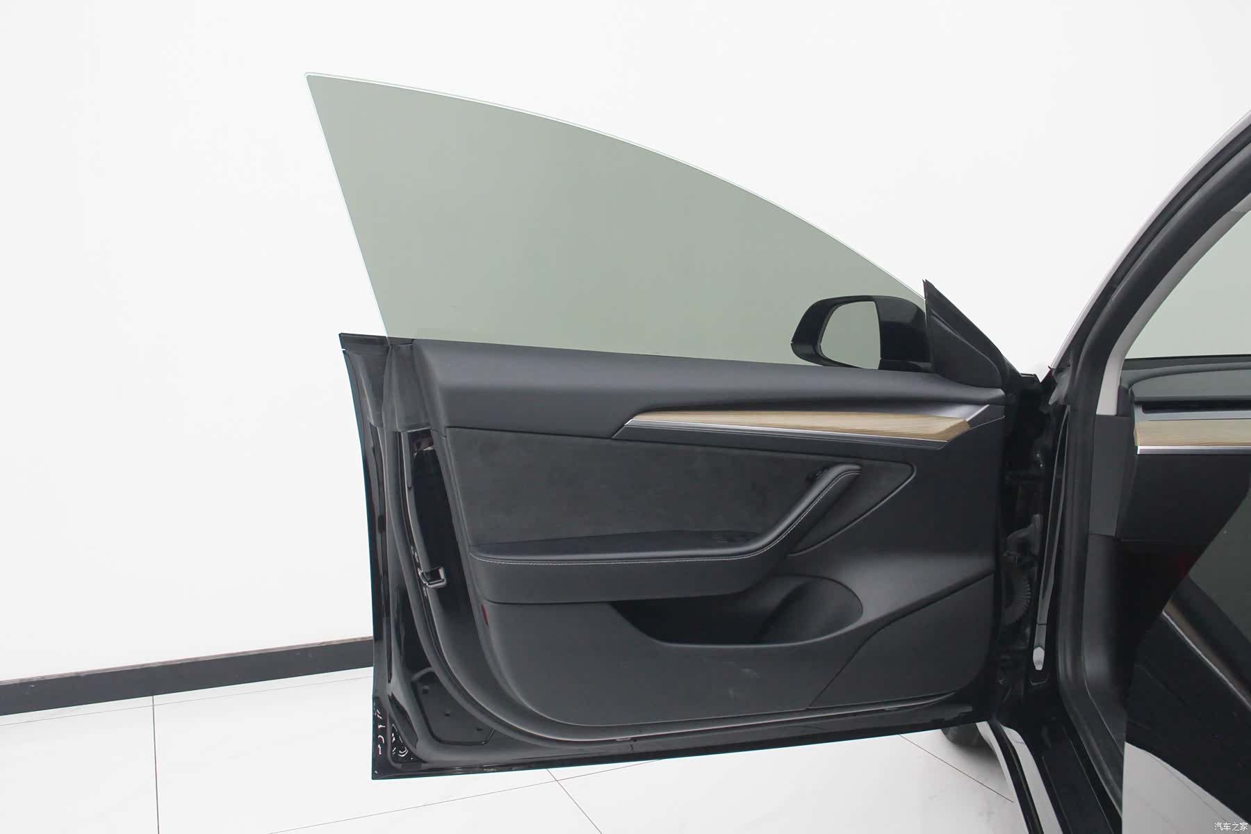 Tesla Model 3, 2023 10