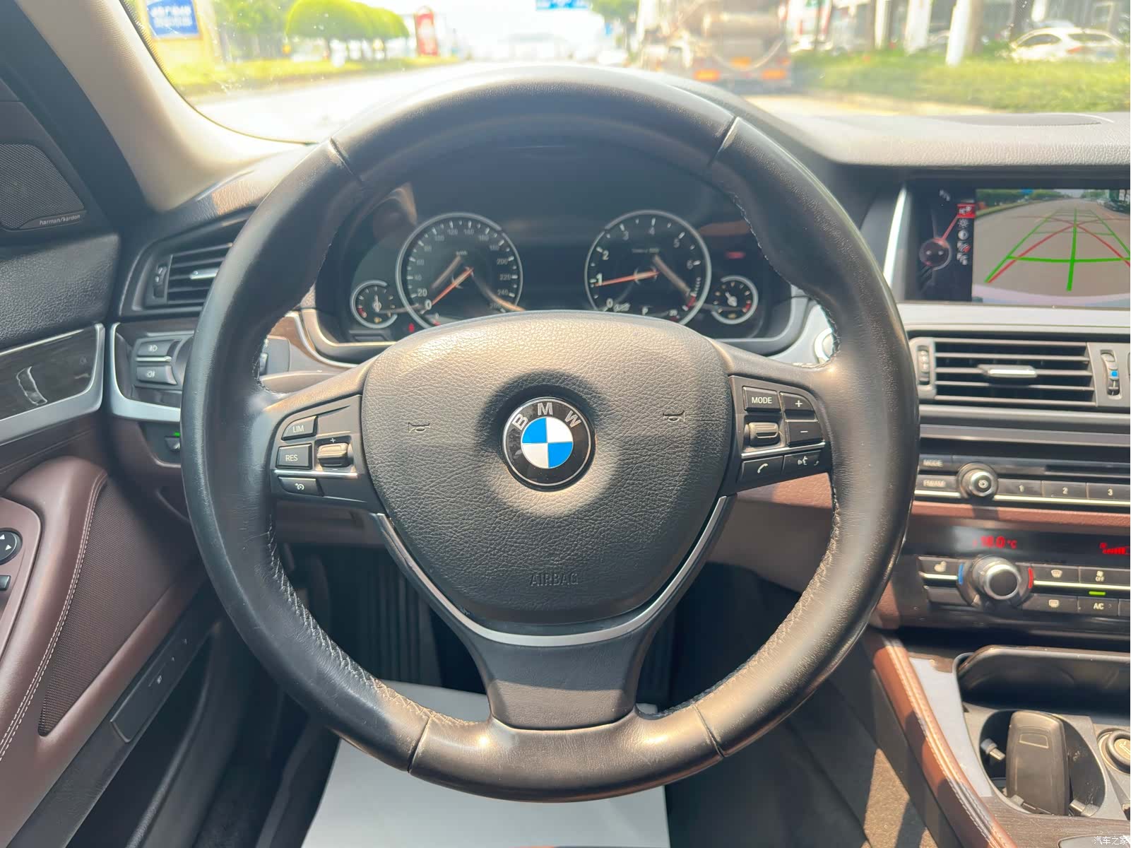 BMW 5 Series, 2016 12
