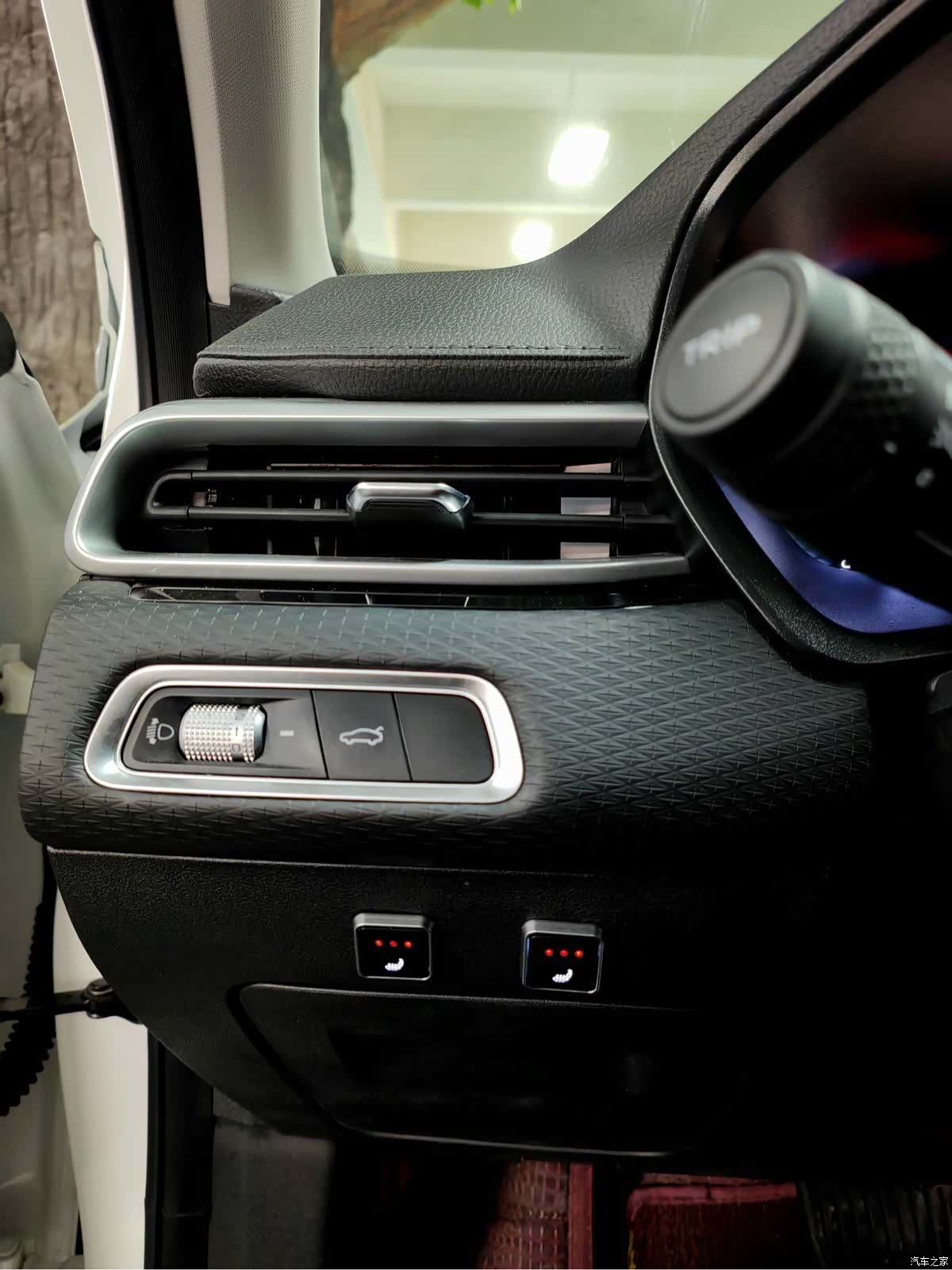 Geely Emgrand, 2022 14