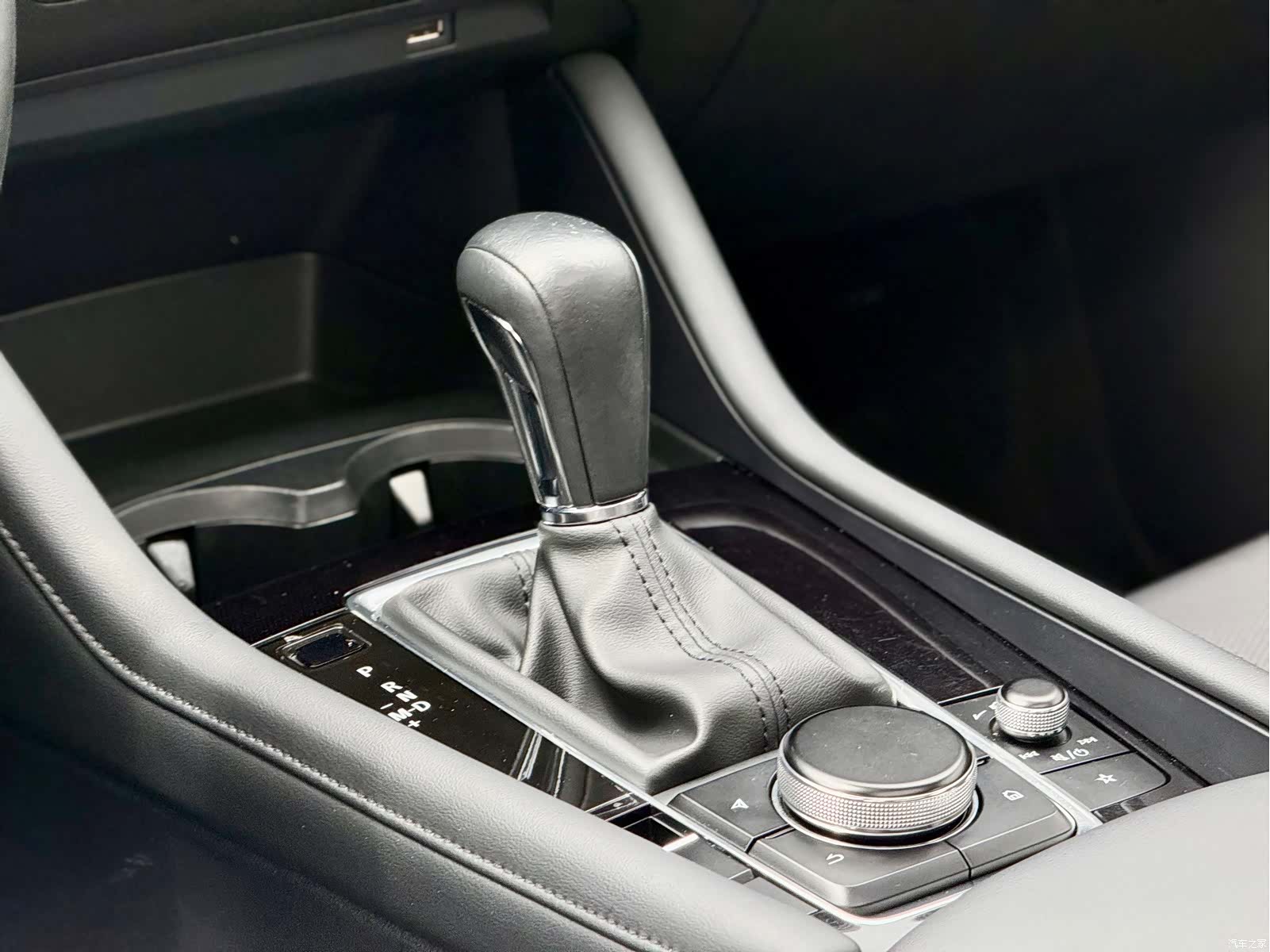 Mazda Mazda3, 2022 16