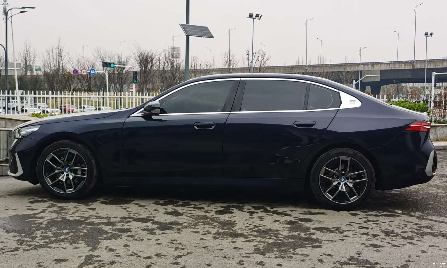 BMW i5, 2025 8