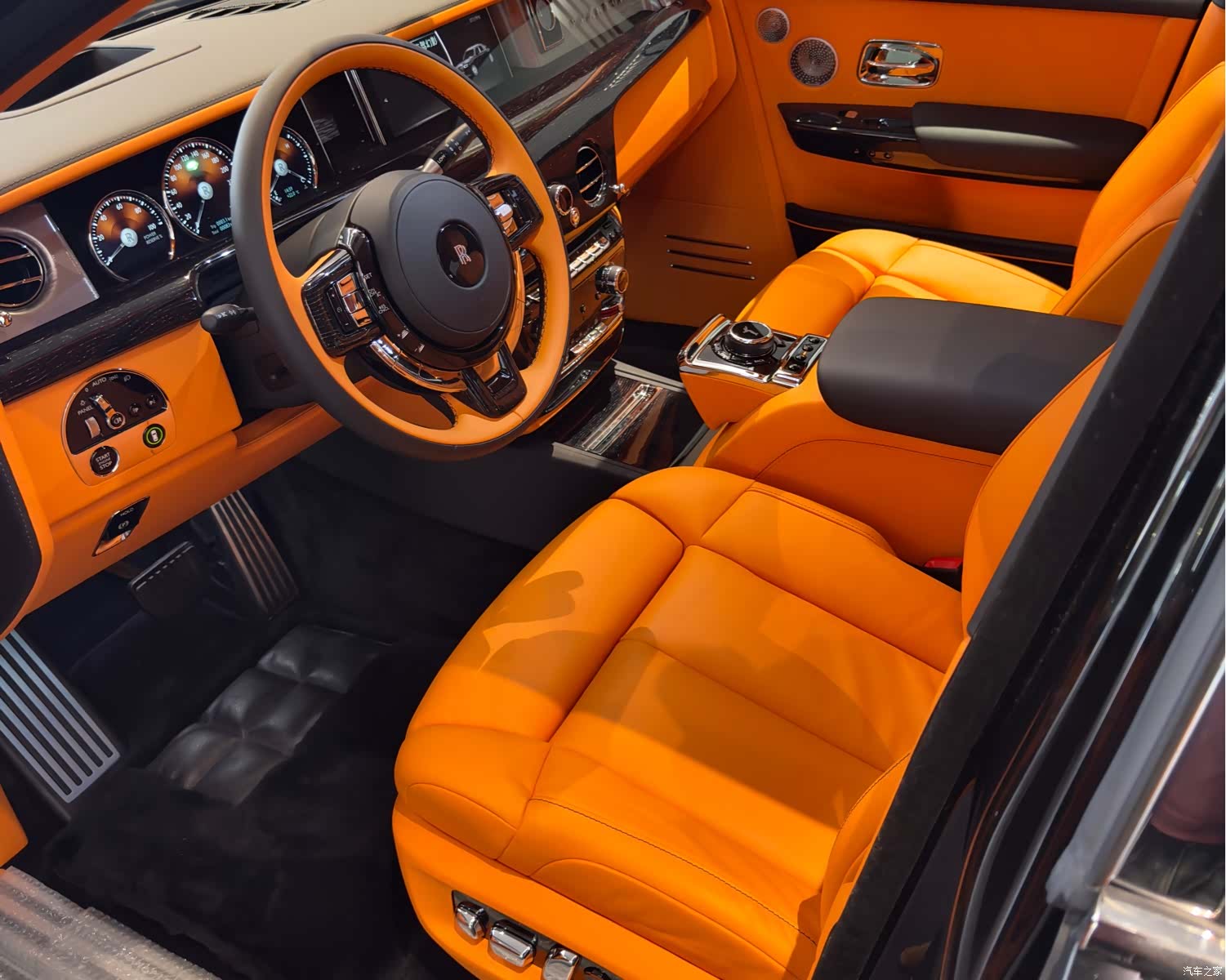 Rolls-Royce Phantom, 1900 4