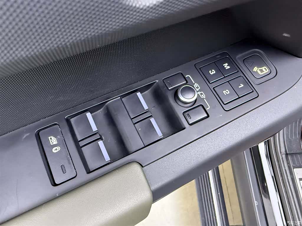 Land Rover Defender, 2021 21