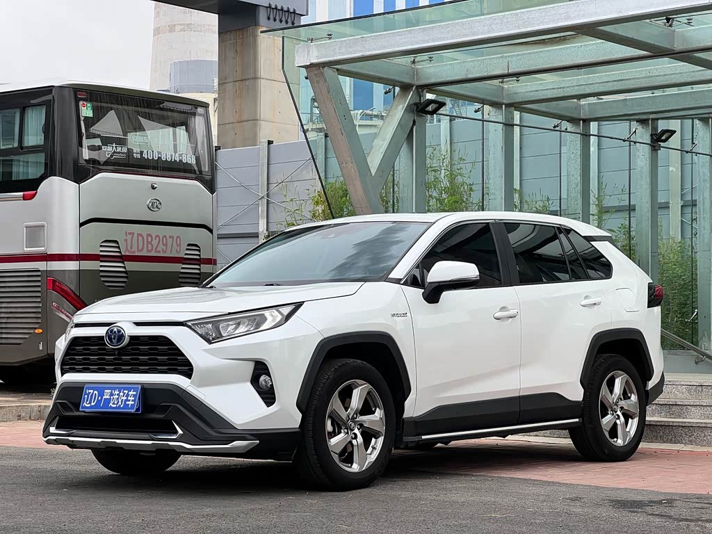Toyota RAV4 2021 2.5L E-CVT Elite