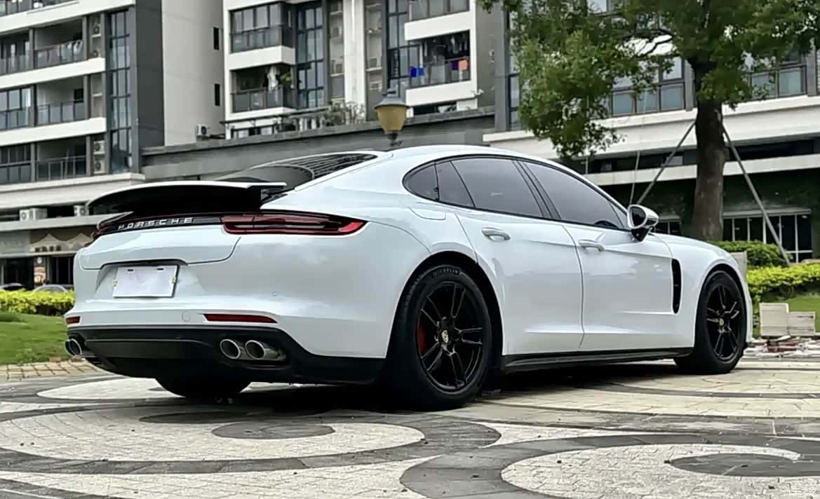 Porsche Panamera, 2019 11