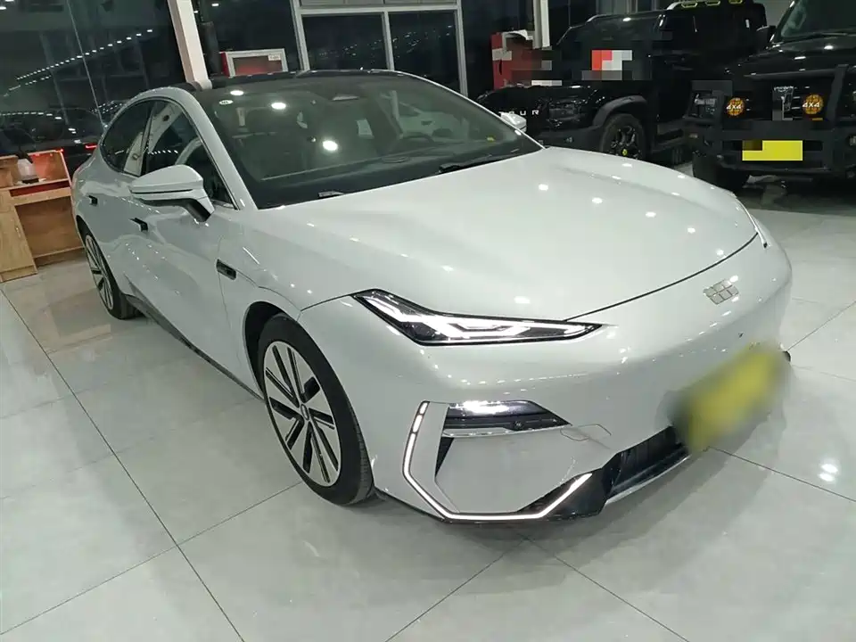 Geely Galaxy Galaxy E8