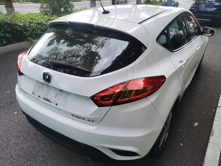 Changan Eado XT 2015 1.6L МКПП jun ku xing guo V