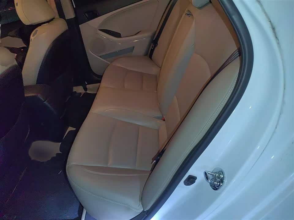 Kia K5 Kia K5