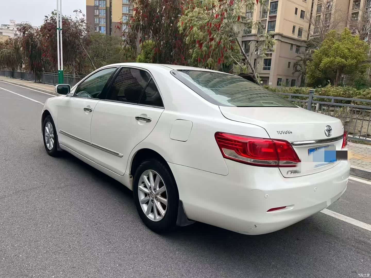 Toyota Camry, 2010 8