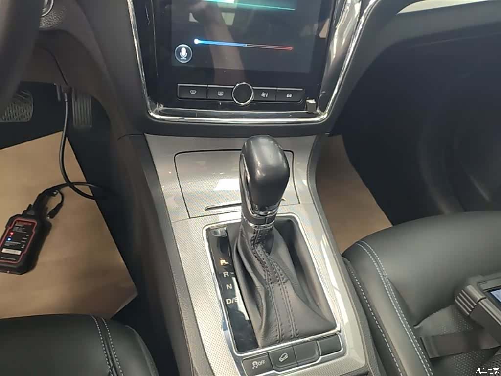 Roewe RX5, 2021 14
