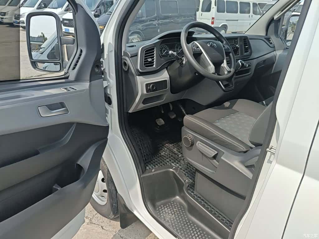 Maxus V80, 2023 16