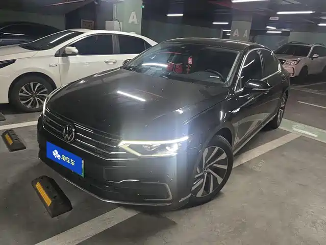 Volkswagen Magotan PHEV 2022 — купить из Китая под заказ