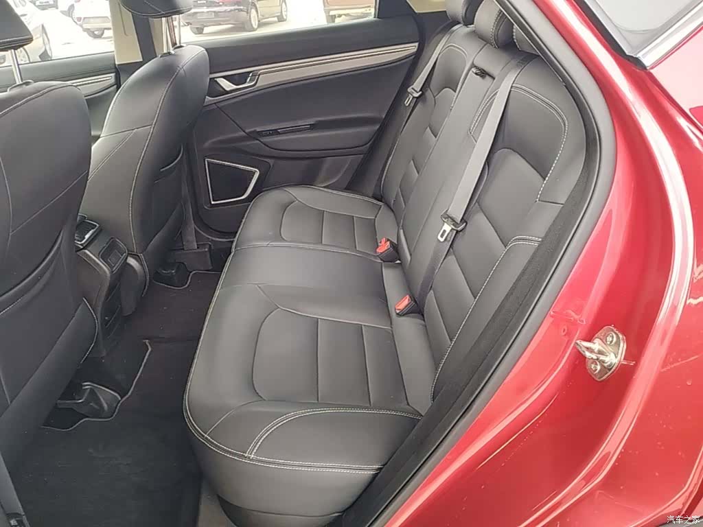 Geely Emgrand, 2018 17