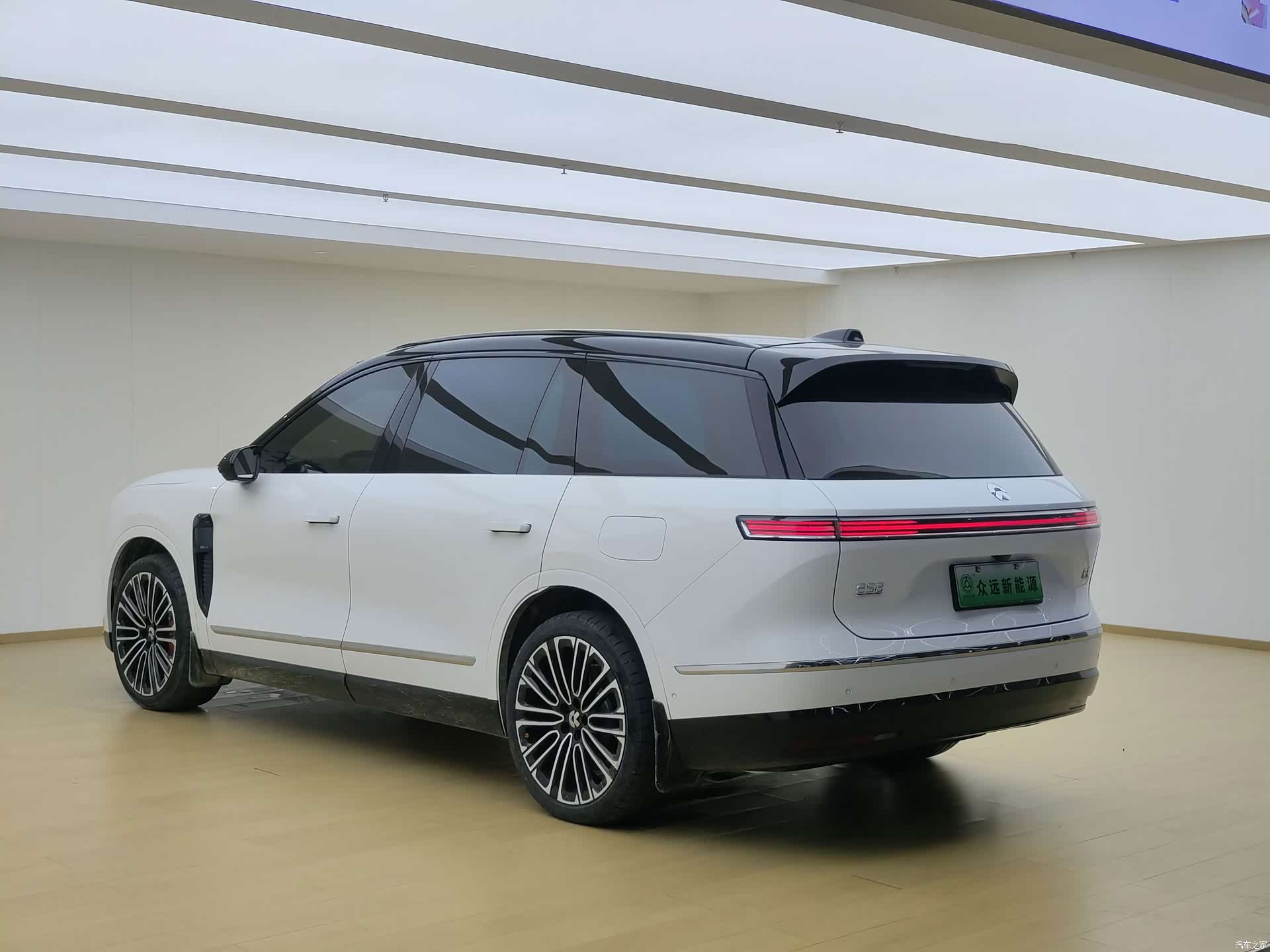 NIO ES8, 2025 7