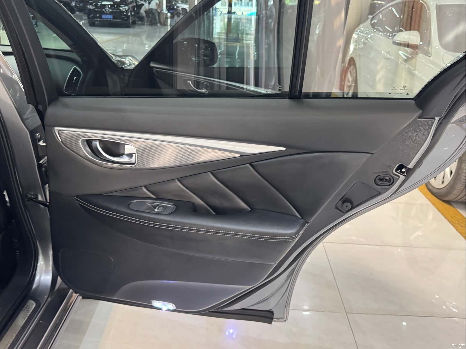 Infiniti Q50L, 2017 26